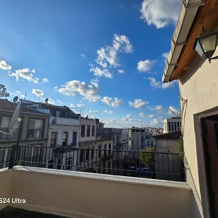 מלון Grand Rafinn Boutique 3*