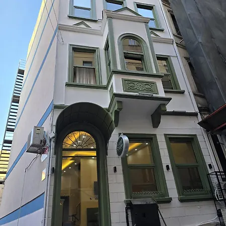 Grand Rafinn Boutique מלון