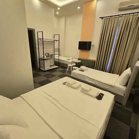 Grand Rafinn Boutique מלון