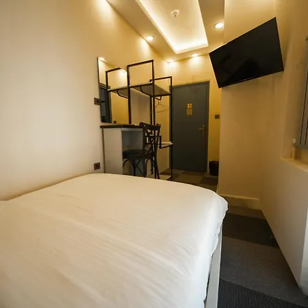 Grand Rafinn Boutique Hotel